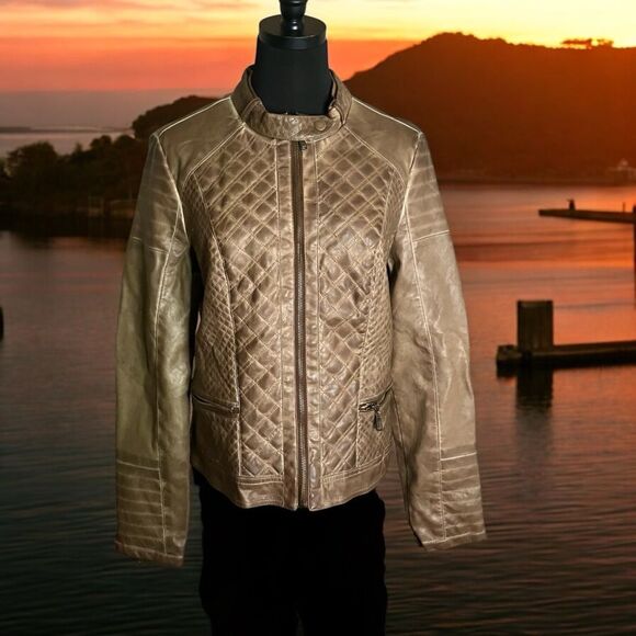 Moto Style Faux Leather Jacket with Quilted Detail by J2 - Picture 4 of 7